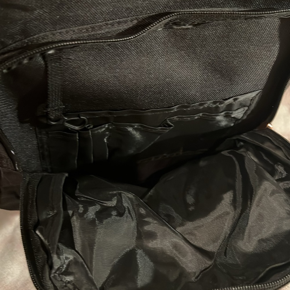 Backpack - Picture 6 of 10